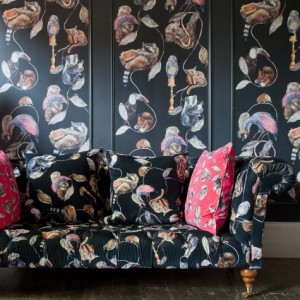 HACKNEY EMPIRE wallpaper and sofa fabric